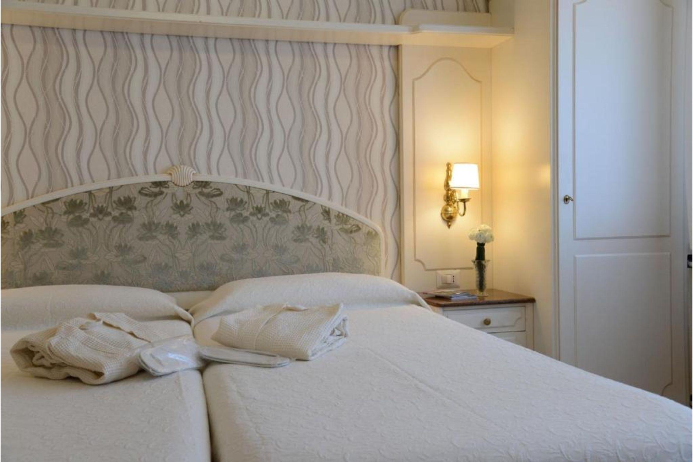 Hotel Metropole Suisse Комо Екстериор снимка